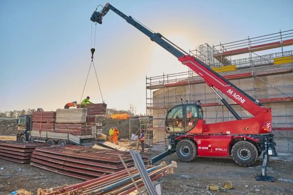magni rth 6.22 en action sur chantier btp